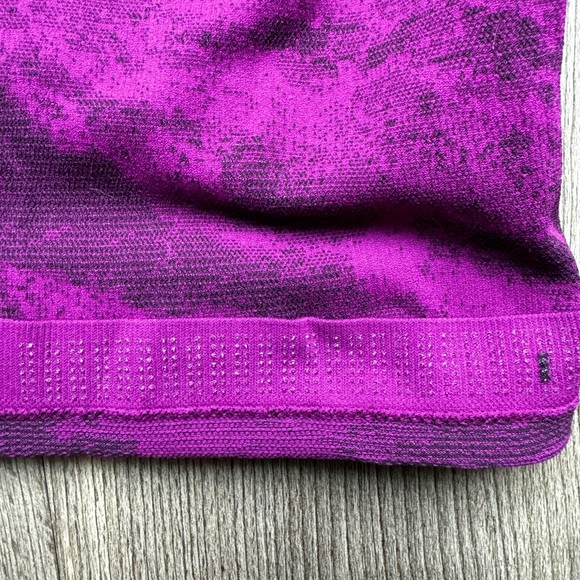 Athleta women’s exercise top. Size small - Picture 2 of 4